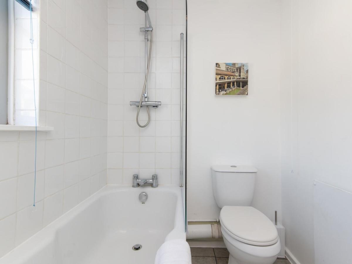 Pass The Keys Bright Modern One Bed Apartment - Bath City Centre Eksteriør billede