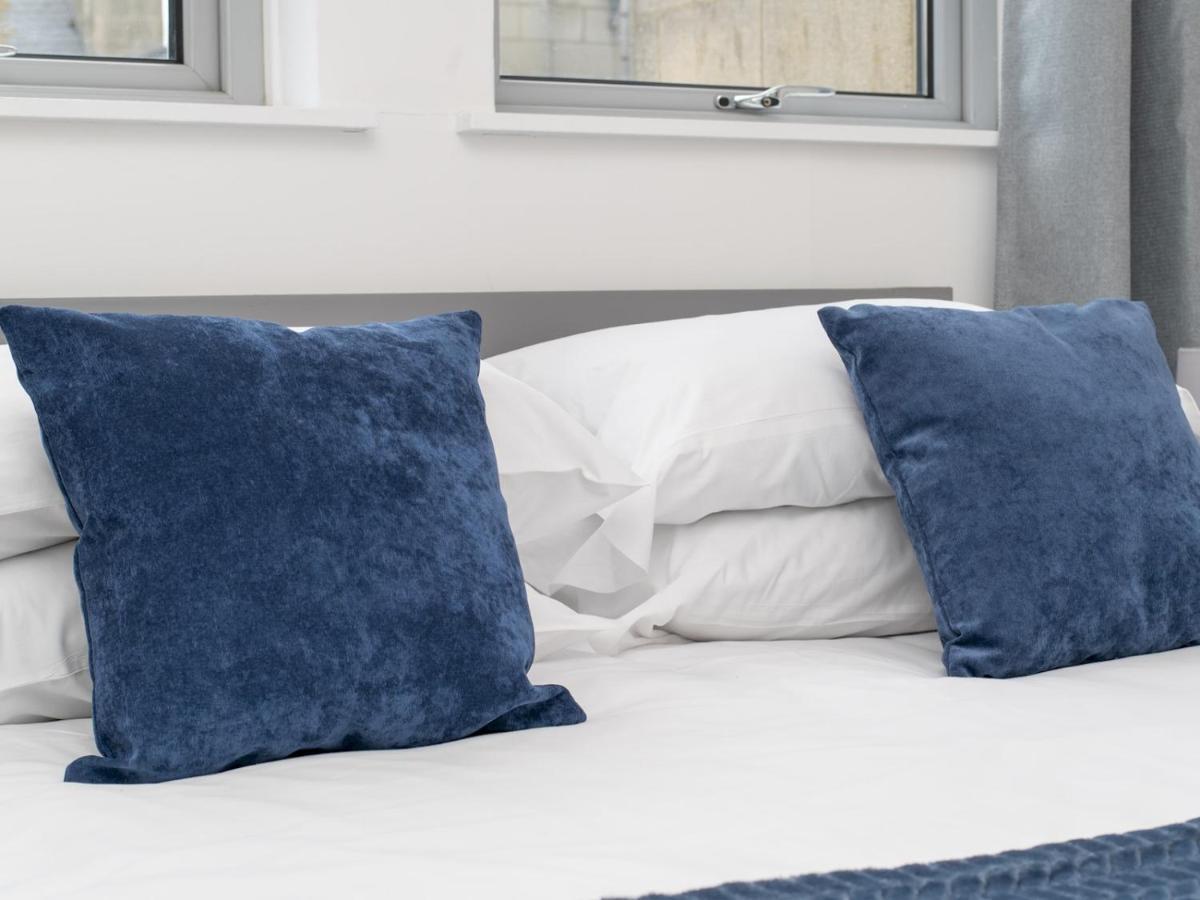 Pass The Keys Bright Modern One Bed Apartment - Bath City Centre Eksteriør billede